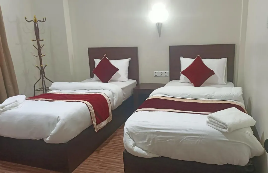 Hotel Down To Earth-1